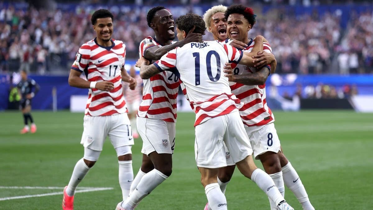 USA players celebrate during their 2026 World Cup Group D win over Paraguay
